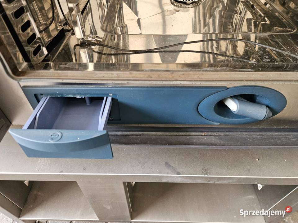 Piec konwekcyjnoparowy Rational SCC careControl