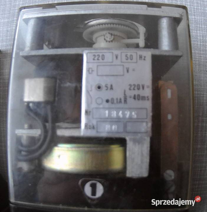 Dwa mało używ przekaźniki czasowe RTS61 220V 50 łódzkie Pabianice