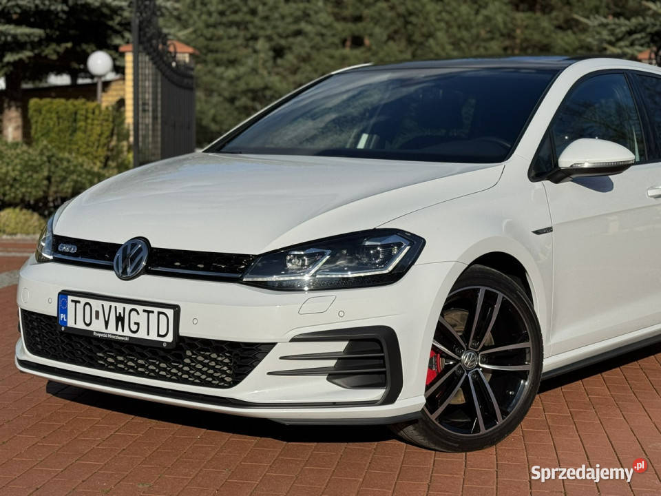 Volkswagen Golf GTD DSG R LINE Salon