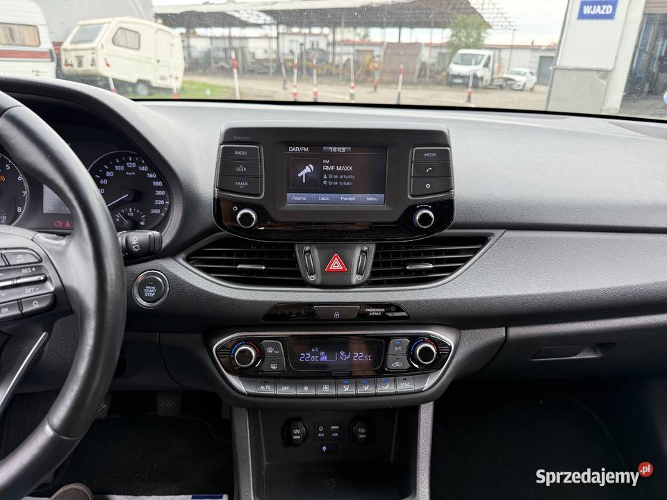 Hyundai i30 14 BENZYNA Klimatronik Nawigacja Konin