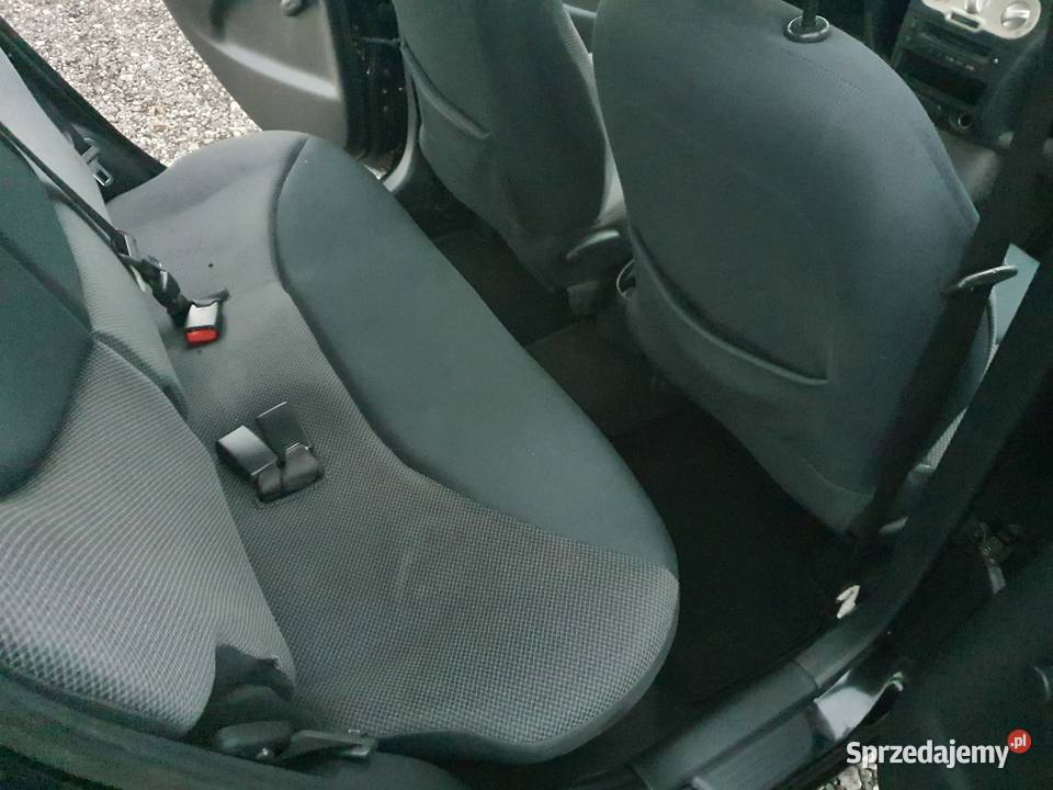 TOYOTA YARIS 13 BENZYNA 2004 Łęg Tarnowski