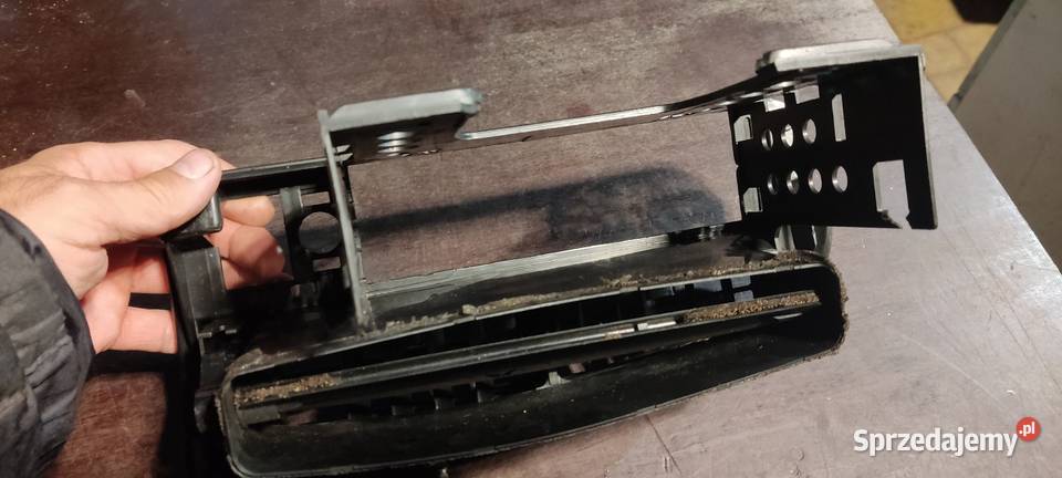 Golf 3 kratki nawiewu środkowe 2627 osobowe Kratki nawiewu Stalowa Wola