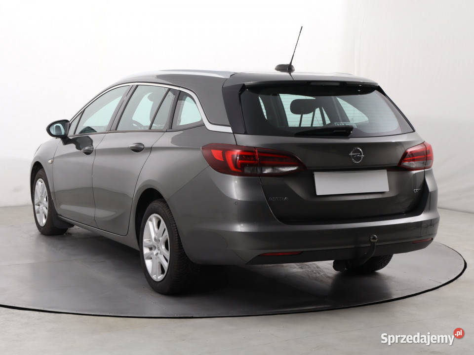 Opel Astra 16 CDTI bluetooth