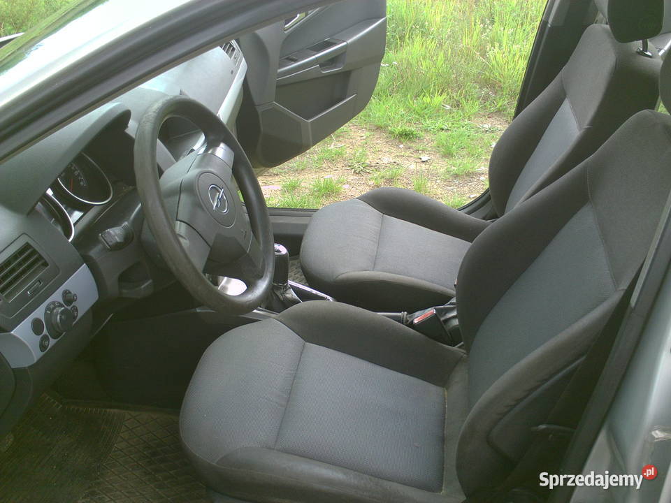 OPEL ASTRA H 14 16v Hak klima Oplacony bez rdzy centralny zamek pomorskie