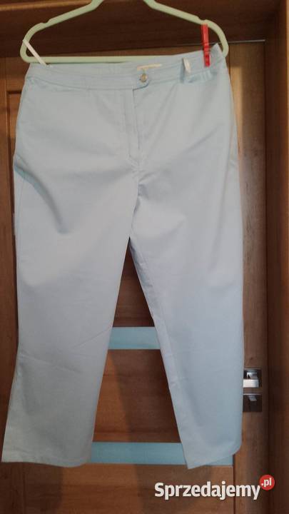 Kostium damski marki Interbel Częstochowa