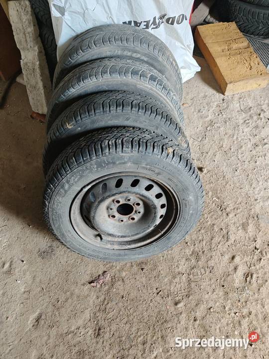 Felgi stalowe R 13 z oponami Dębica