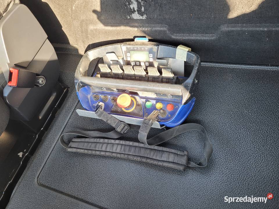 Mercedes AROCS 1824 HDS HMF 1420 K2 Radiowy