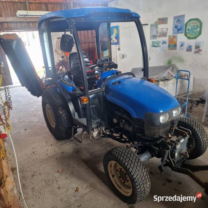 traktor sadowniczy 4x4 holland tc 27 tuz wom Bolesławiec