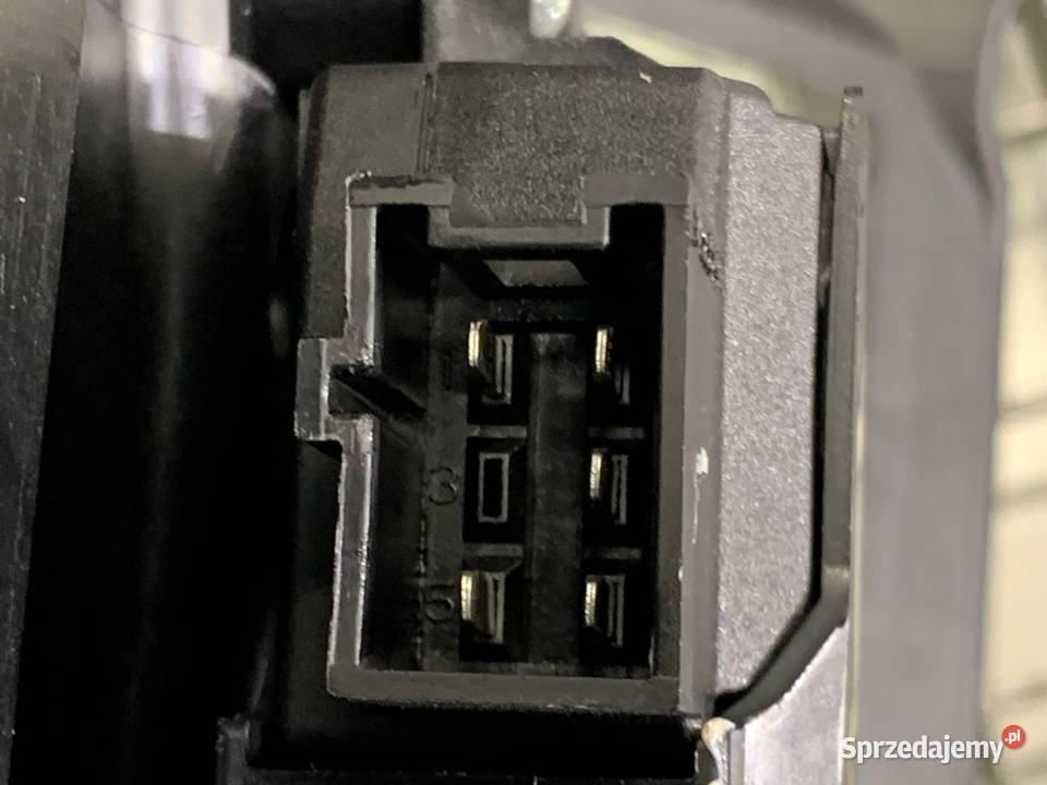 PODNOŚNIK SZYBY PRAWY TYŁ MERCEDES GLC SUV osobowe sprzedam