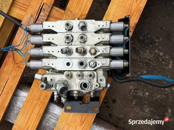 Rozdzielacz hydrauliczny czterosekcyjny HYSTER śląskie Antonie