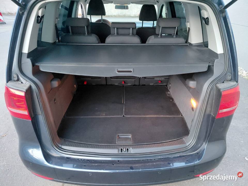 VOLKSWAGEN TOURAN 2011r 12 16v 105 Navi