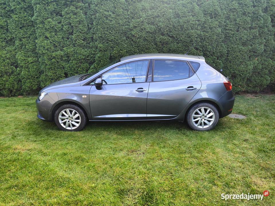 Seat Ibiza 14 Climatronic Navi opony letnie i manualna Toruń sprzedam