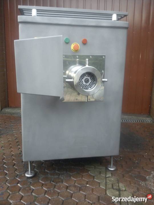 Wilk W 130 z powiekszonym koszem zasypowym Żary