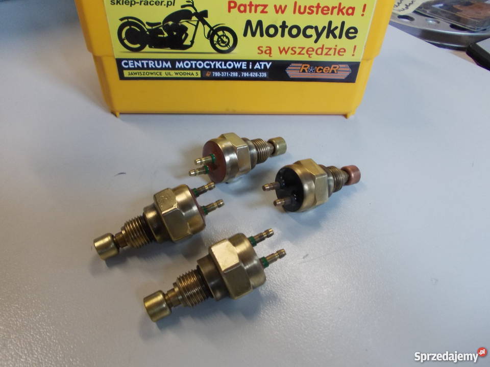 Włącznik wentylatora Honda Shadow VT dwa piny