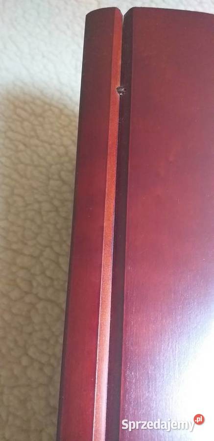 Skrzynka drewniana na herbatę Lipton sprzedam