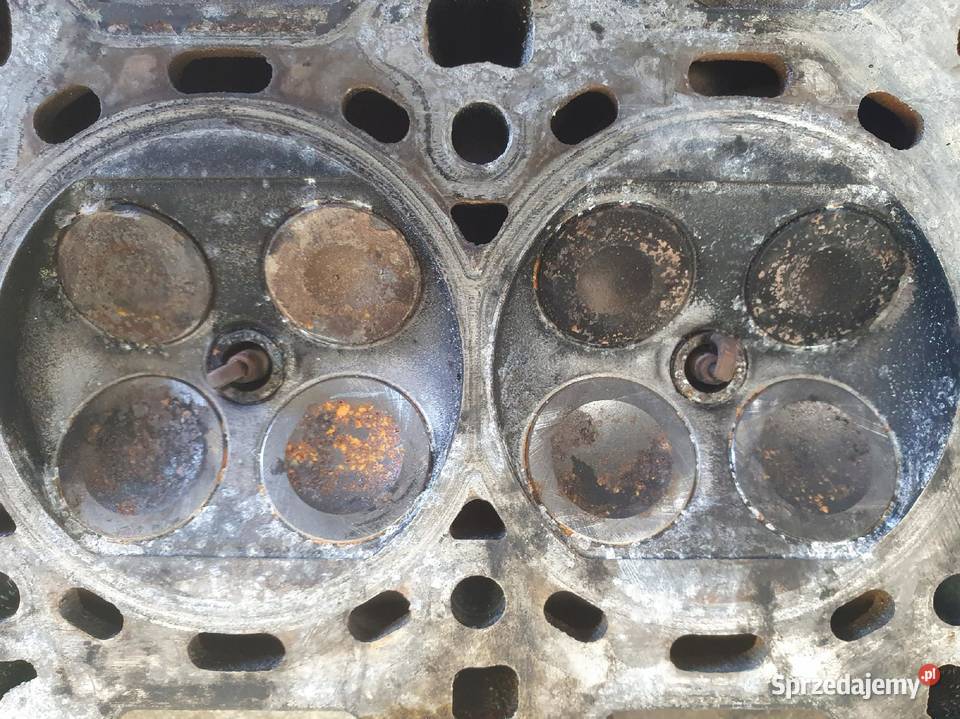 Opel Corsa D 12 16V GŁOWICA CYLINDRÓW 55355430 Głowice cylindrów Janów