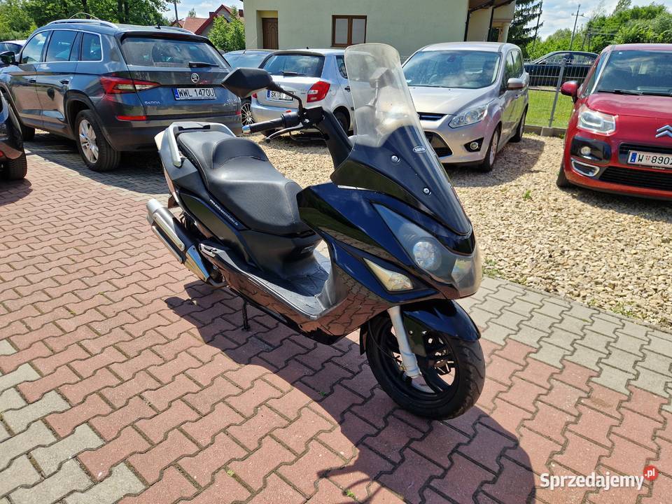 Skuter Daelim S3 o pojemności 125 3 kat B