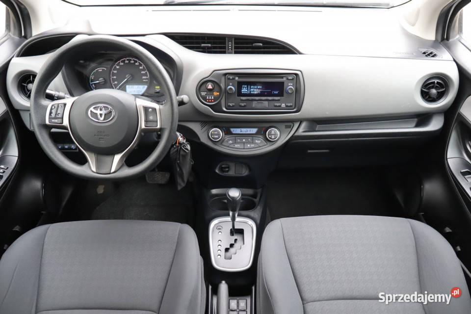 Toyota Yaris 15 Hybrid Zabrze