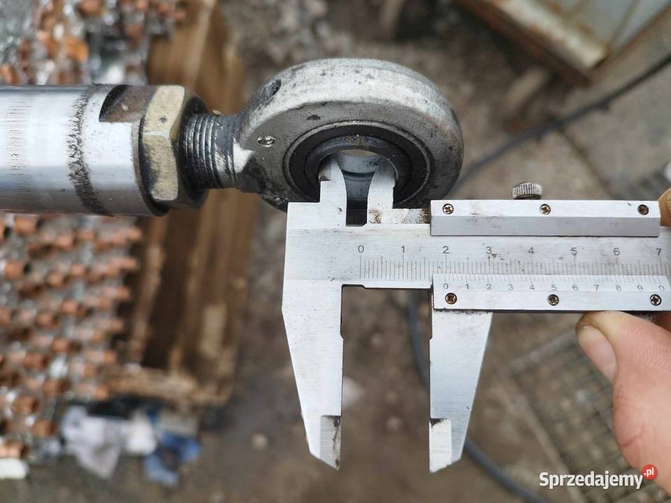 Siłownik hydrauliczny Złożony 61 rozciągnięty Strzyżew