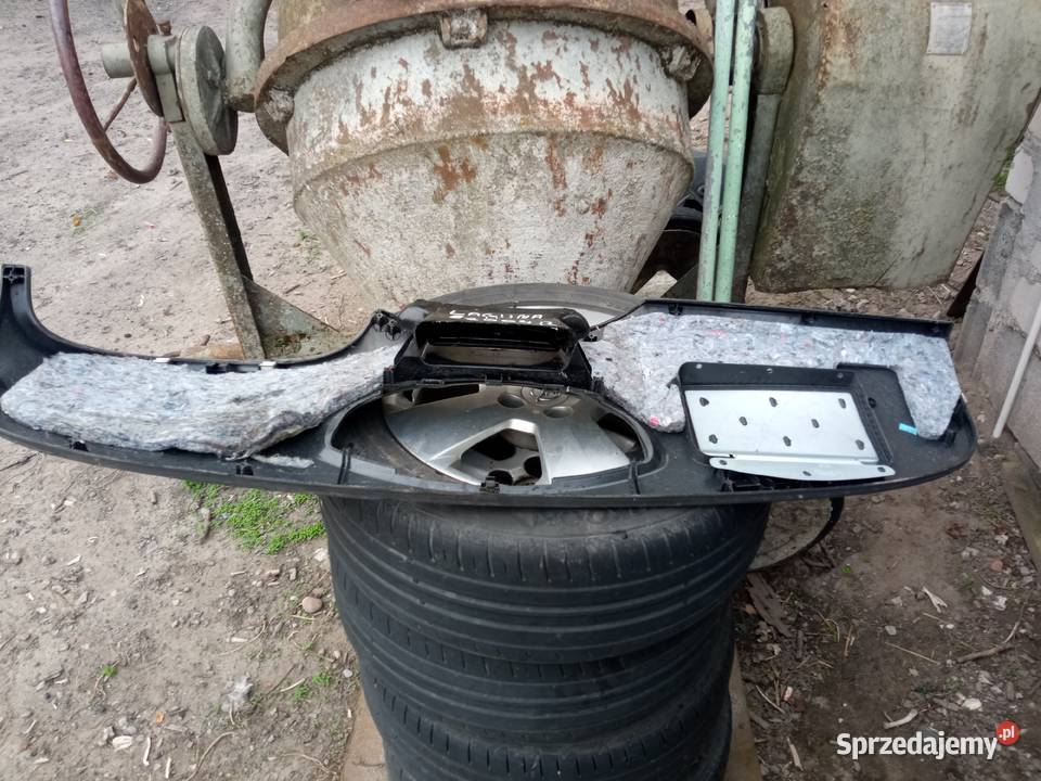 Tapicerka deski rozdzielczej konsoli Renault Rok produkcji 2004 Posługowo