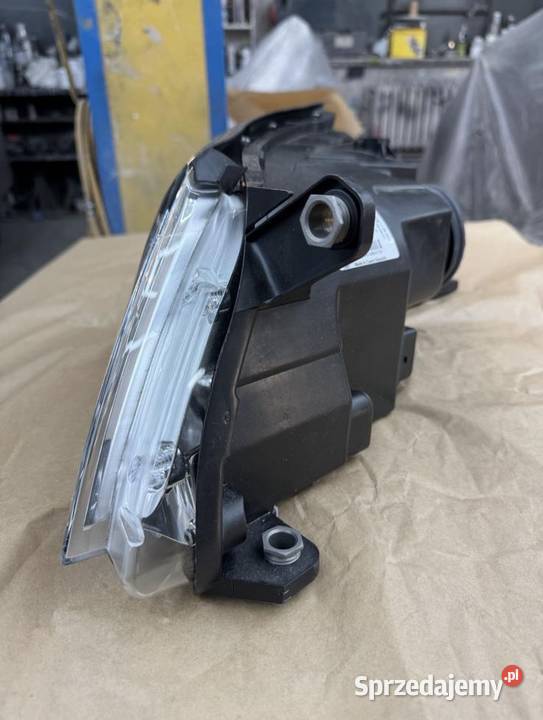 Volswagen tiguan lampa prawa przednia Limanowa
