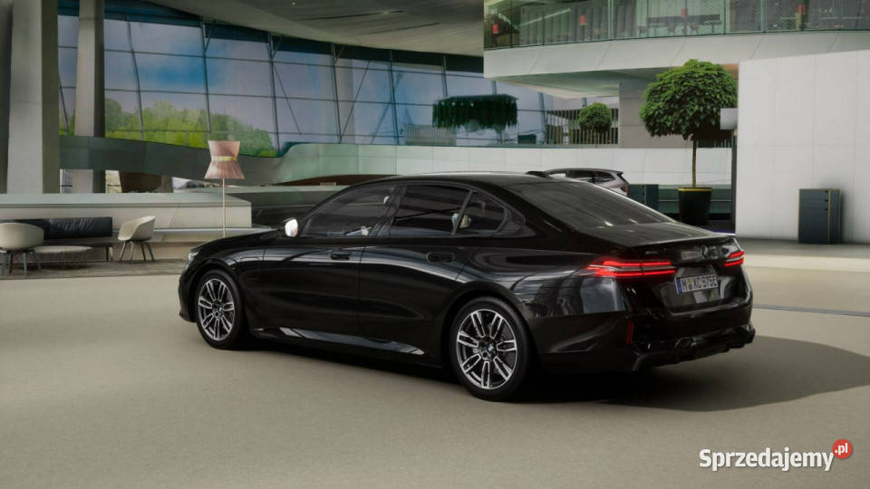 BMW 550 550e xDrive Sedan DEMO G60 2023 BMW