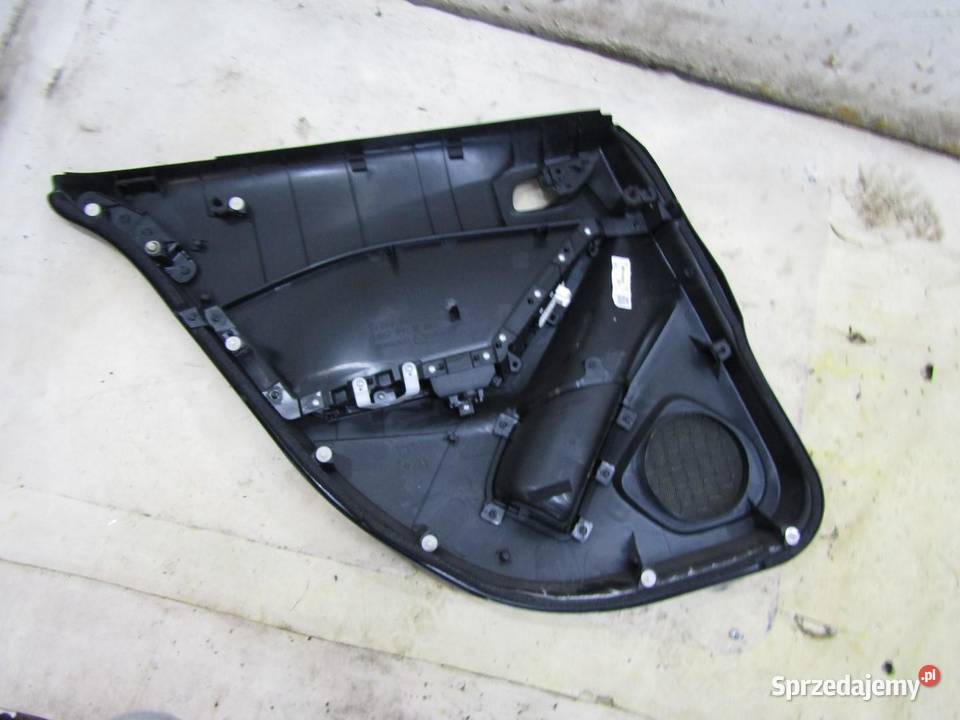 BOCZEK DRZWI PRAWY TYŁ PRAWE TYLNE MAZDA 3 BM BN osobowe