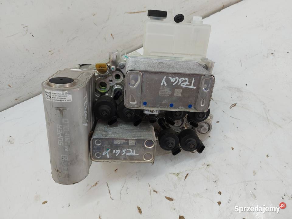 TESLA MODEL Y 2024r POMPA WODY CIEPŁA