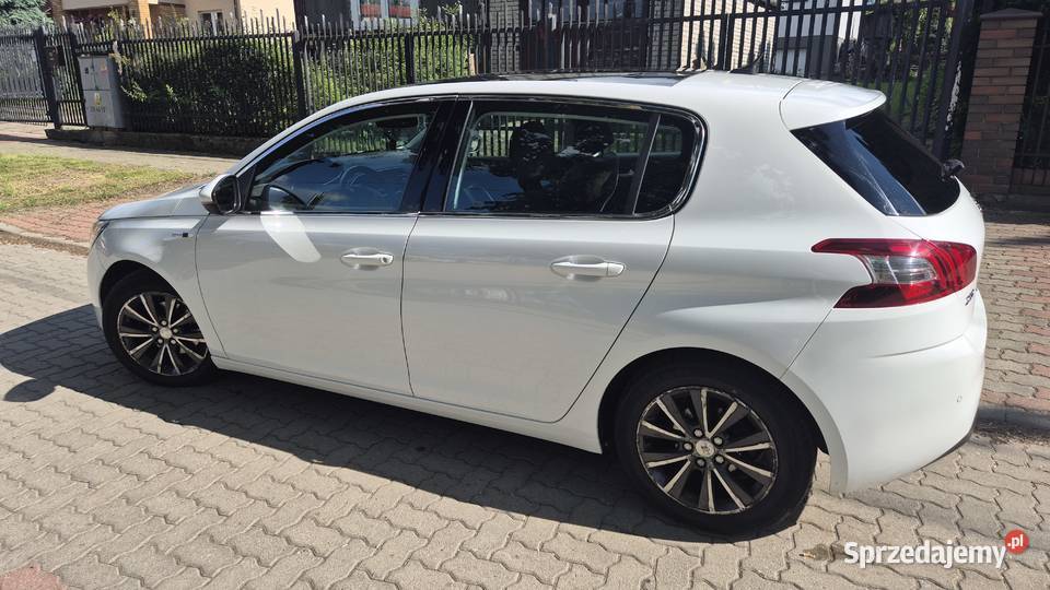 Peugeot 308 salon ASO 74 przebieg benzyna 12 Białystok
