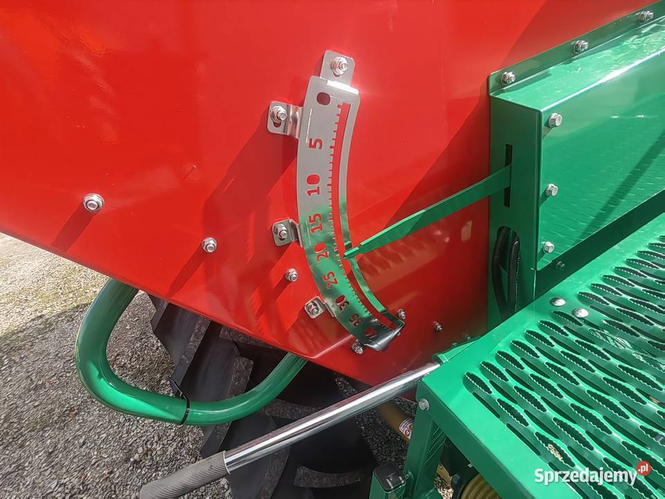 Rozsiewacz wapna AGROMASZ REVO 8200 sprzedam
