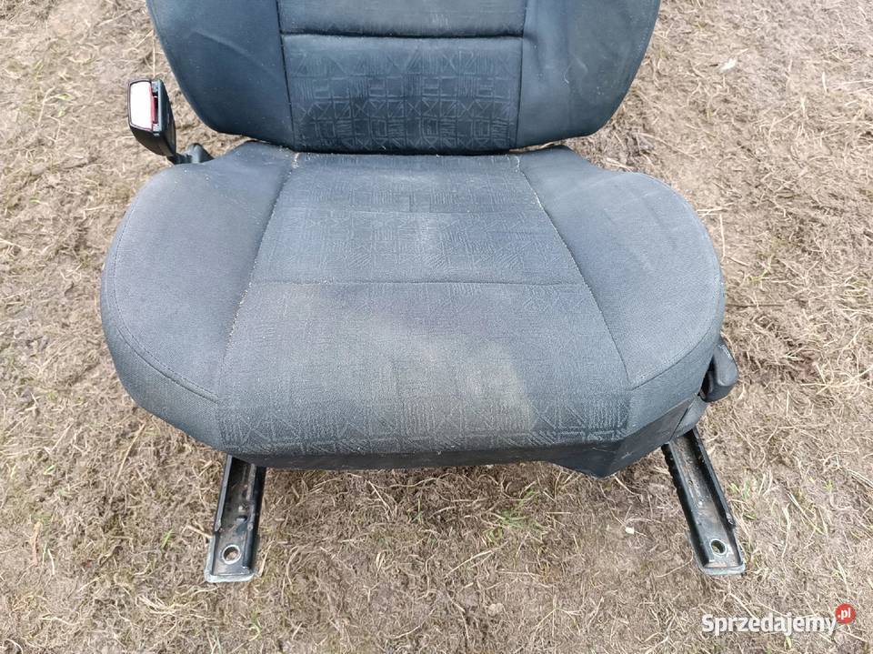 FOTEL LEWY PRZÓD KIEROWCY BMW 3 E36 CABRIO Nowy Tomyśl sprzedam