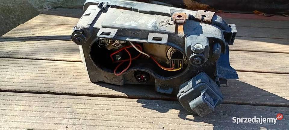 Lampa prawa przód Audi A3 8L TYC 9600 pomorskie Głodowo