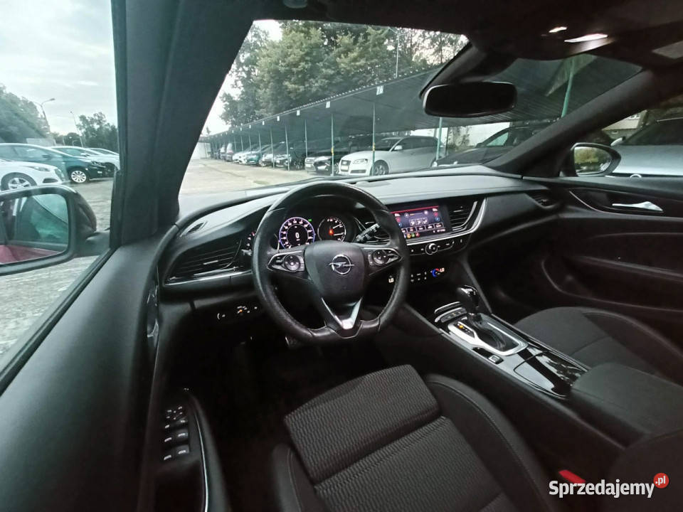 Opel Insignia Sports Tourer zadbany bogate podgrzewane fotele Opel łódzkie Tomaszów Mazowiecki