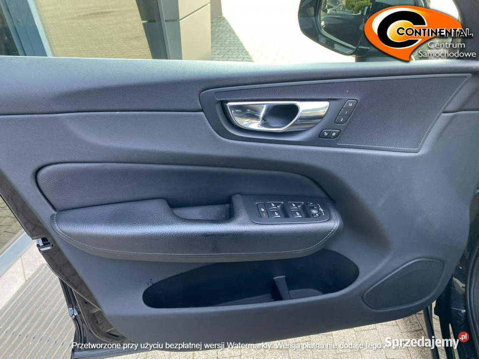 Volvo XC 60 Pełne wyposażeniestan II 2017 śląskie