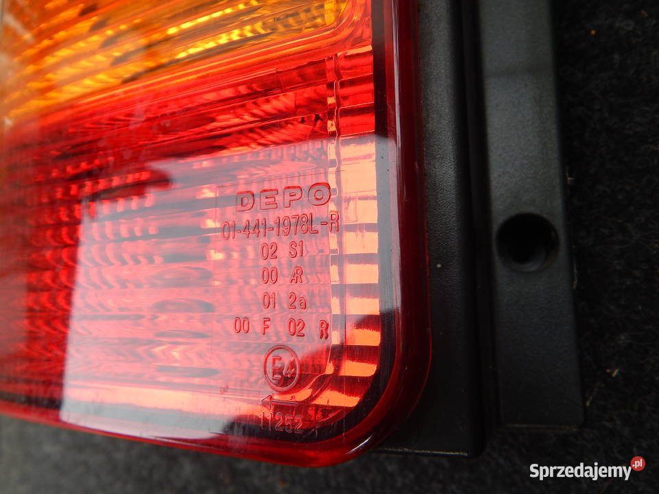 VOLKSWAGEN TRANSPORTER T5 LAMPA TYLNA LEWA DEPO dostawcze