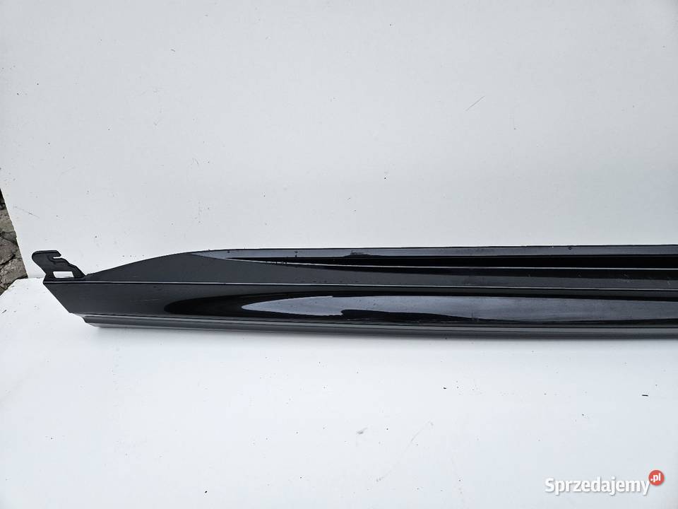 BMW X6 G06 MPAKIET LISTWA PROGOWA PRAWA PRÓG Części samochodowe wielkopolskie Międzychód
