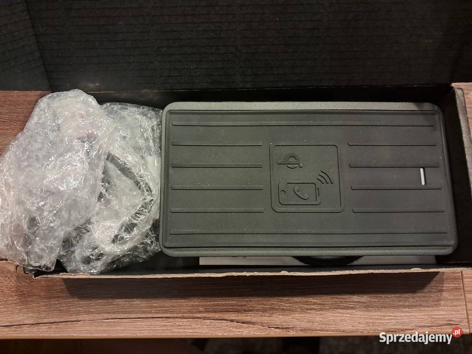 Nowa ładowarka indukcyjna do samochodu brak