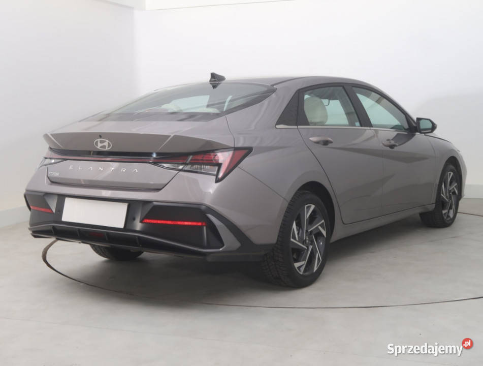 Hyundai Elantra 16 MPI
