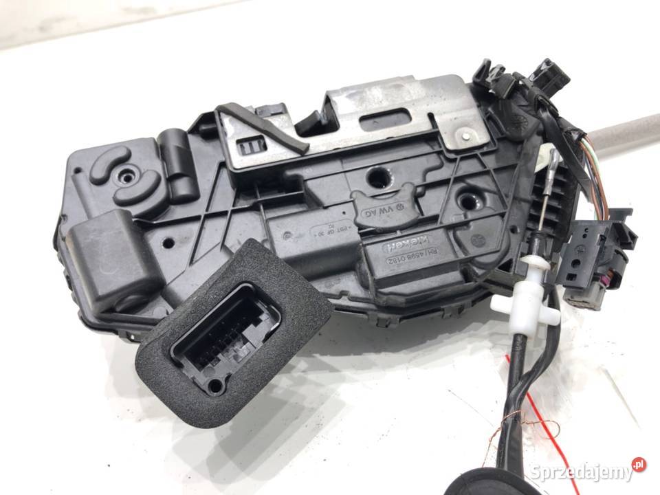 ZAMEK DRZWI PRAWY TYŁ SKODA 20 TSI Hatchback