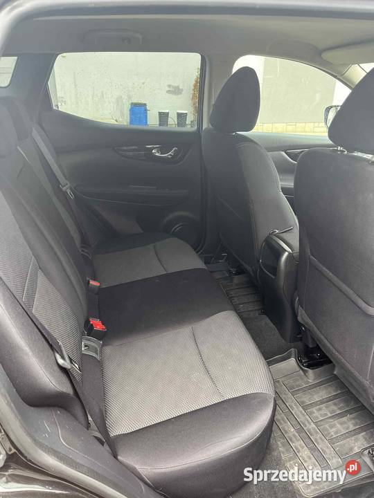 Nissan Qashqai z małym przebiegiem manualna