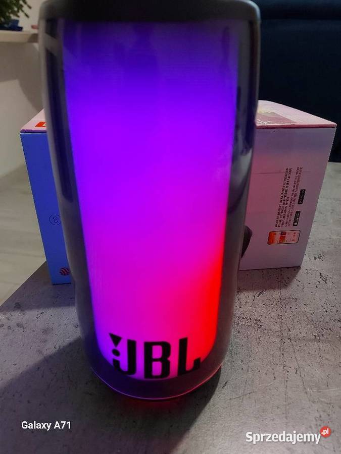 Głośnik JBL z podświetleniem