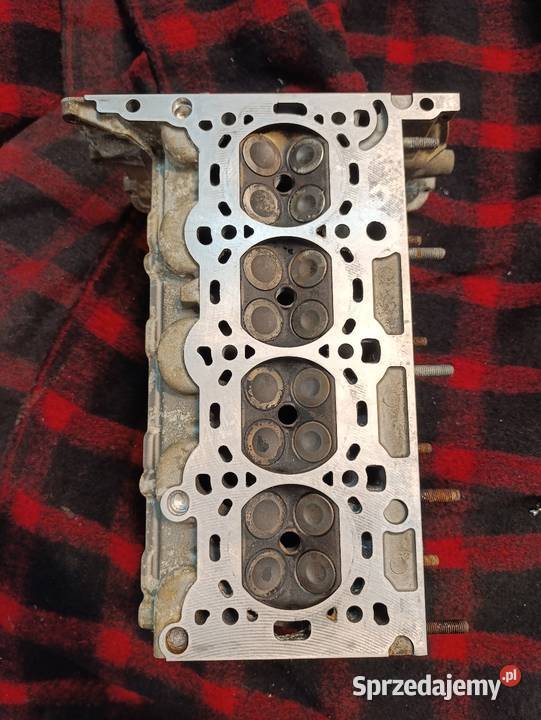 Głowica Opel corsa D 12 14 XER 55562229 Czechy