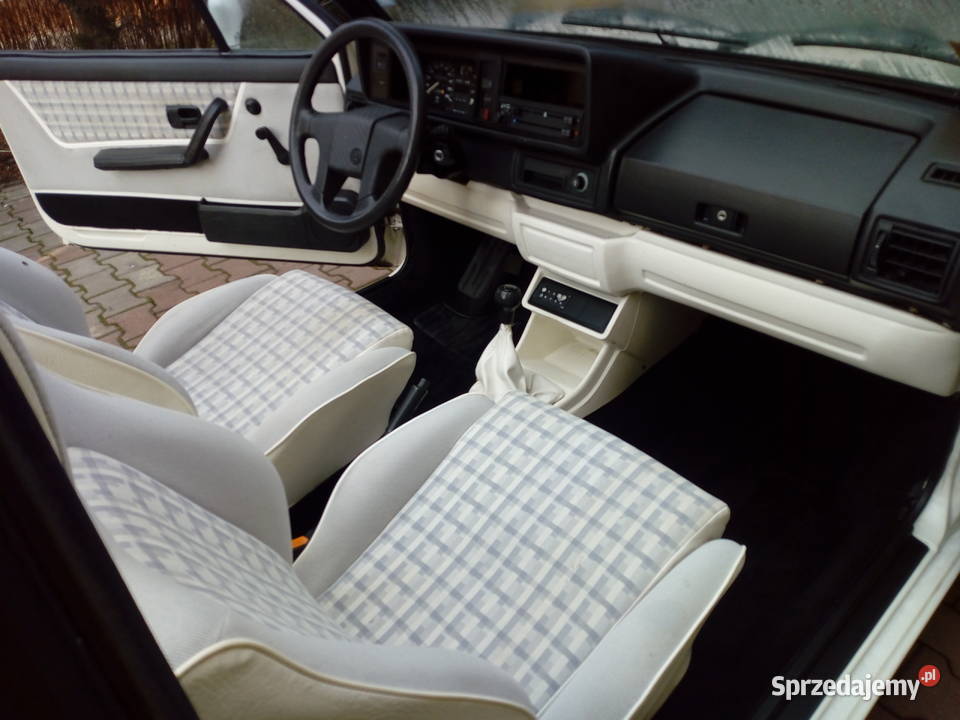 VOLKSWAGEN GOLF MK1 Kabriolet KARMANN Zero 110KM