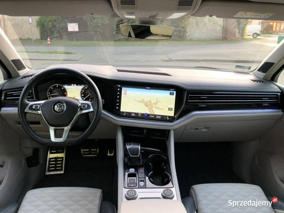 Volkswagen Touareg RLine 2019r V8 40 TDI 422 4x4 diesel