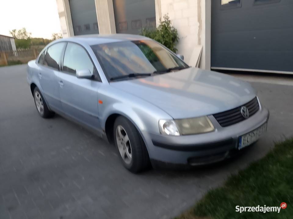 VW Passat 16 gaz Brzuza