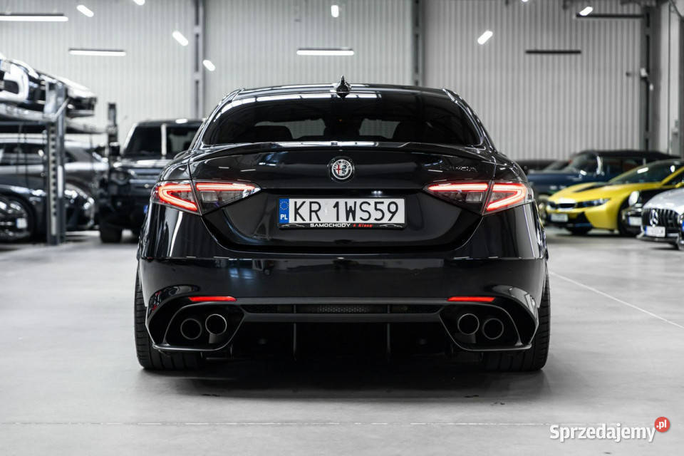 Alfa Romeo Giulia Quadrifoglio 29 V6 510 Węgrzce