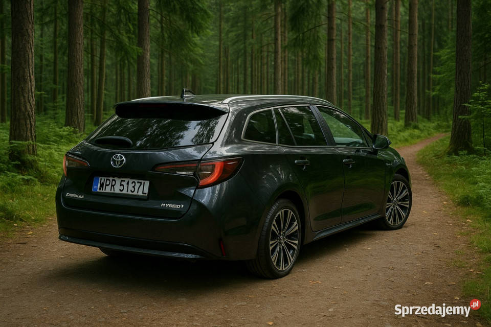 Toyota Corolla 23r Salon Polska 18 HYBRID Kombi Corolla Białystok
