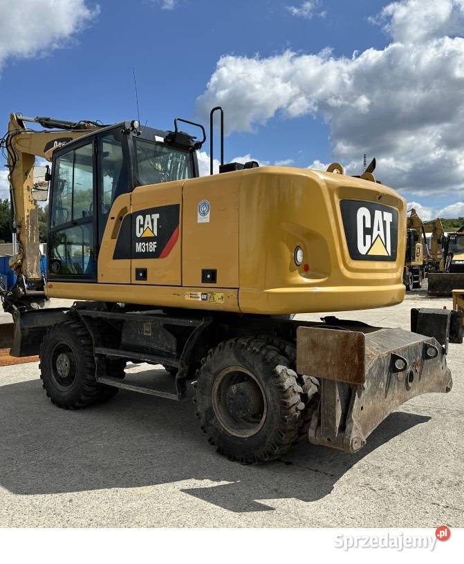 KOPARKA KOŁOWA CATERPILLAR M318F nie