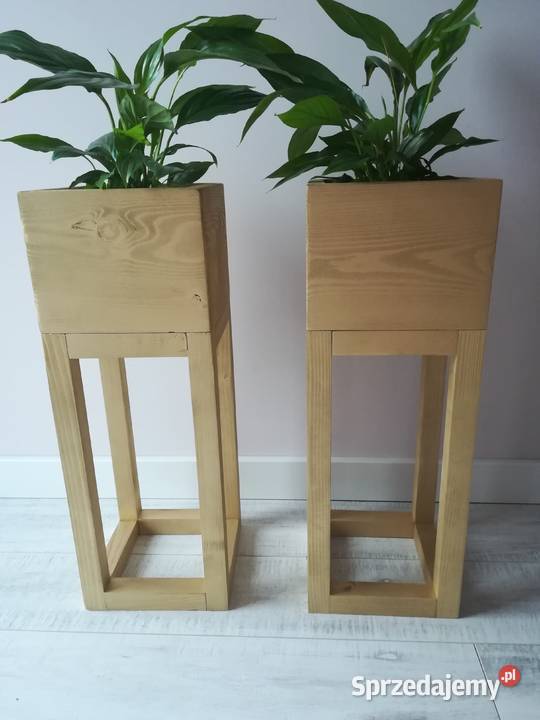 Kwietnik drewniany lite drewno Dom i Ogród Szadek