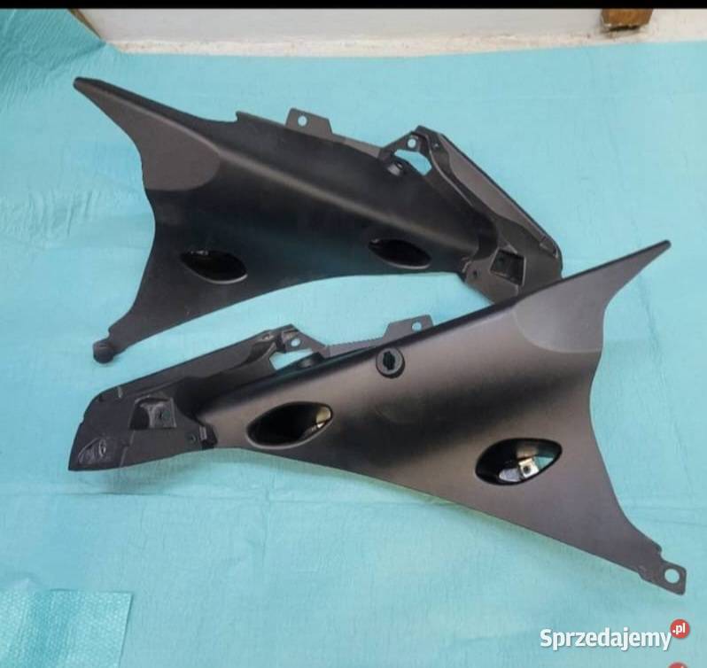 BMW R 1200 RT K52 LEWY KANAŁ POWIETRZA Pozostałe wielkopolskie Nowy Tomyśl